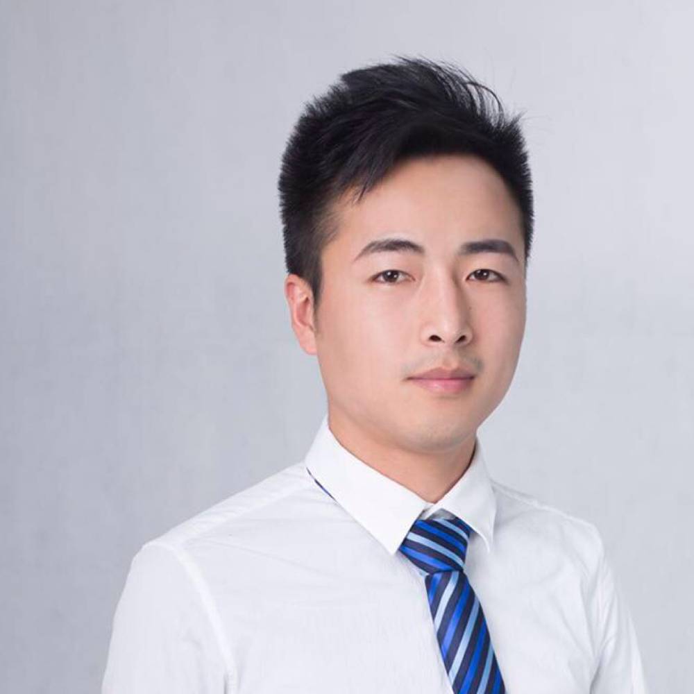 等待多戈的照片