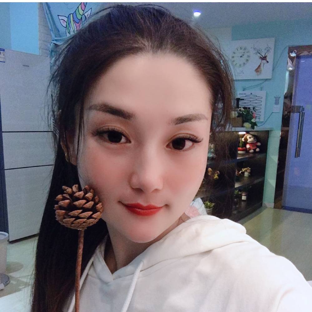 艾琳娜Alina的照片