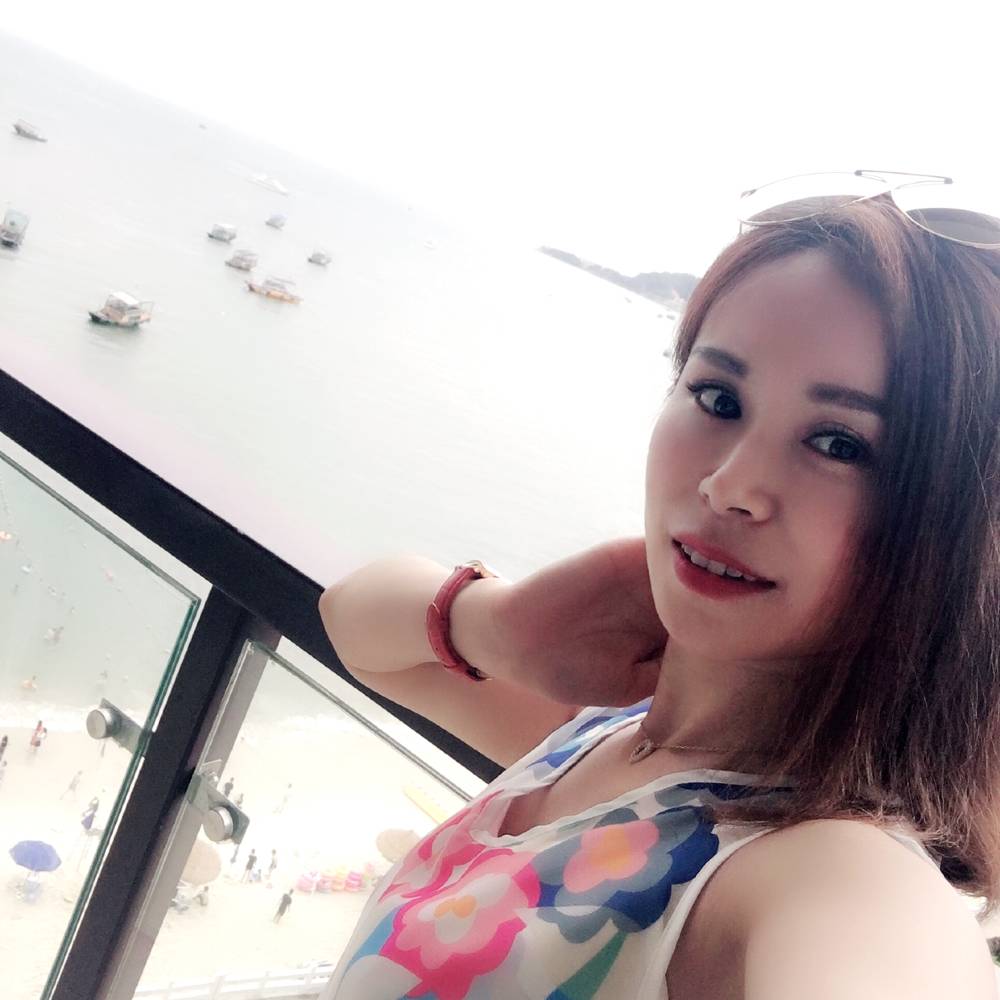 莎莎等待的照片