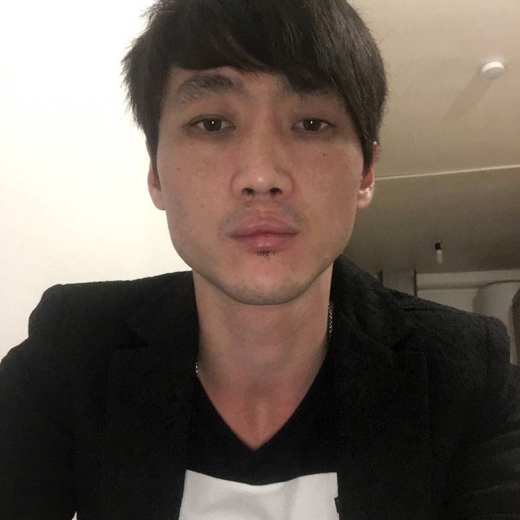 明亮陌颜的照片