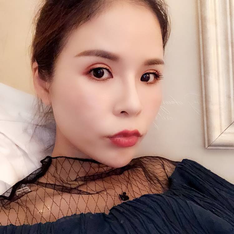 陈娴的照片