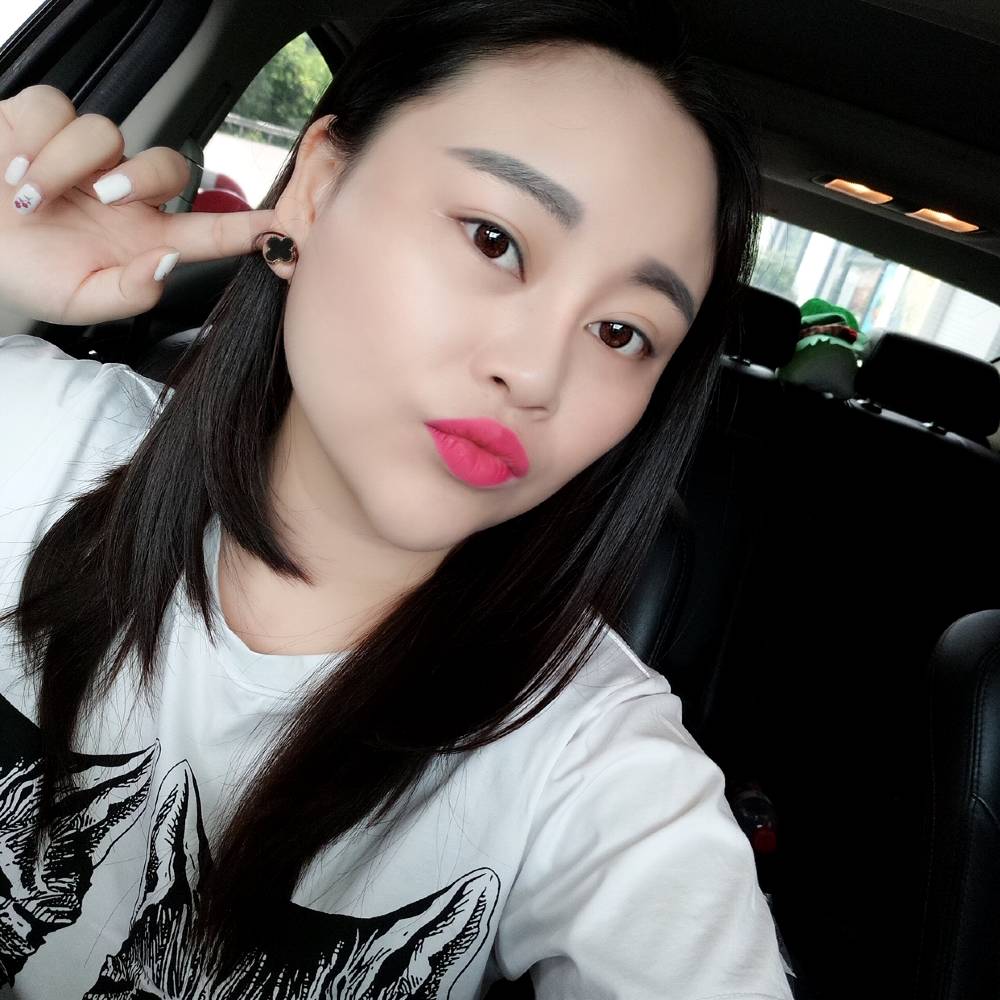 罗小艺的照片