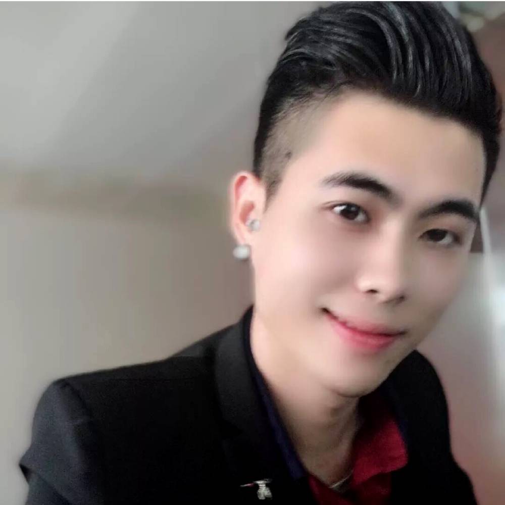張灵的照片