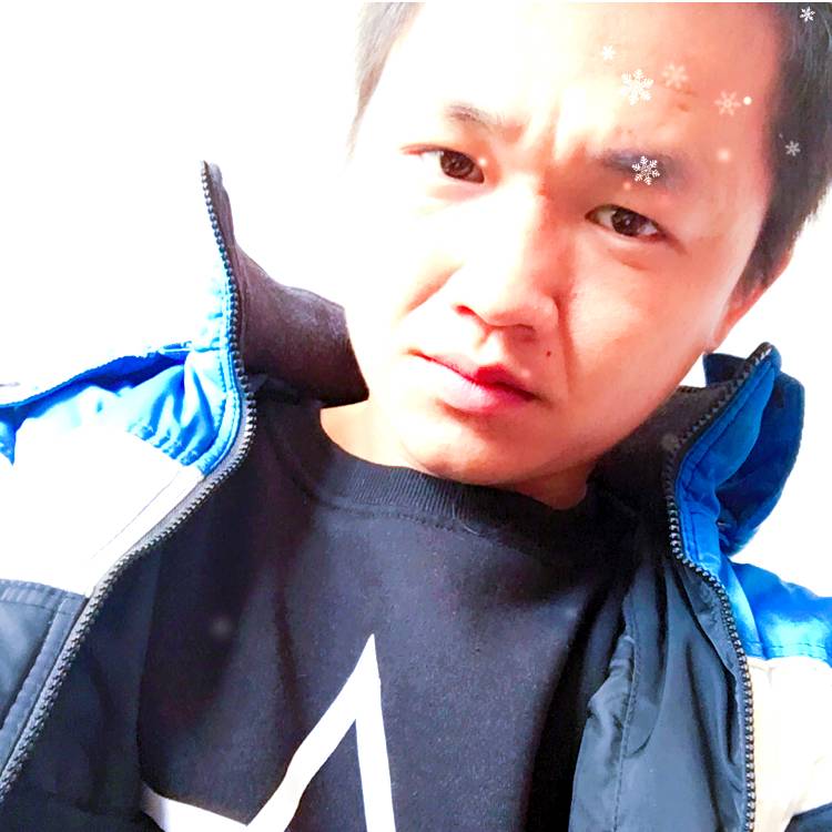 阿鲁的的照片