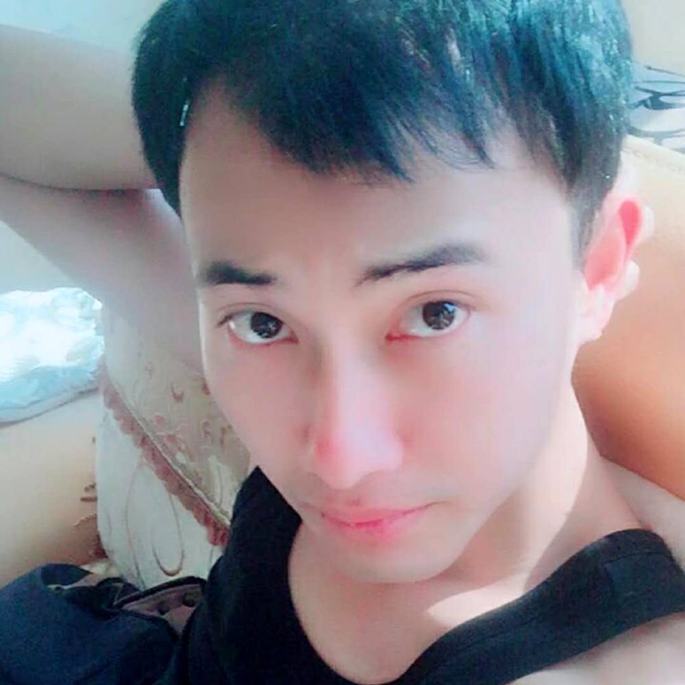 俊逸舒荷的照片