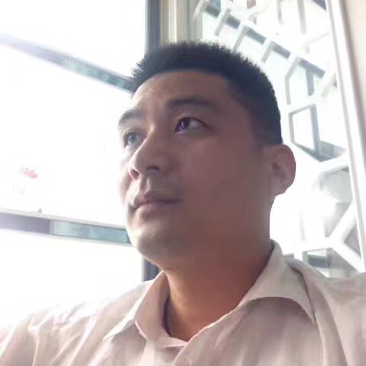 @风吹不散笑容的照片