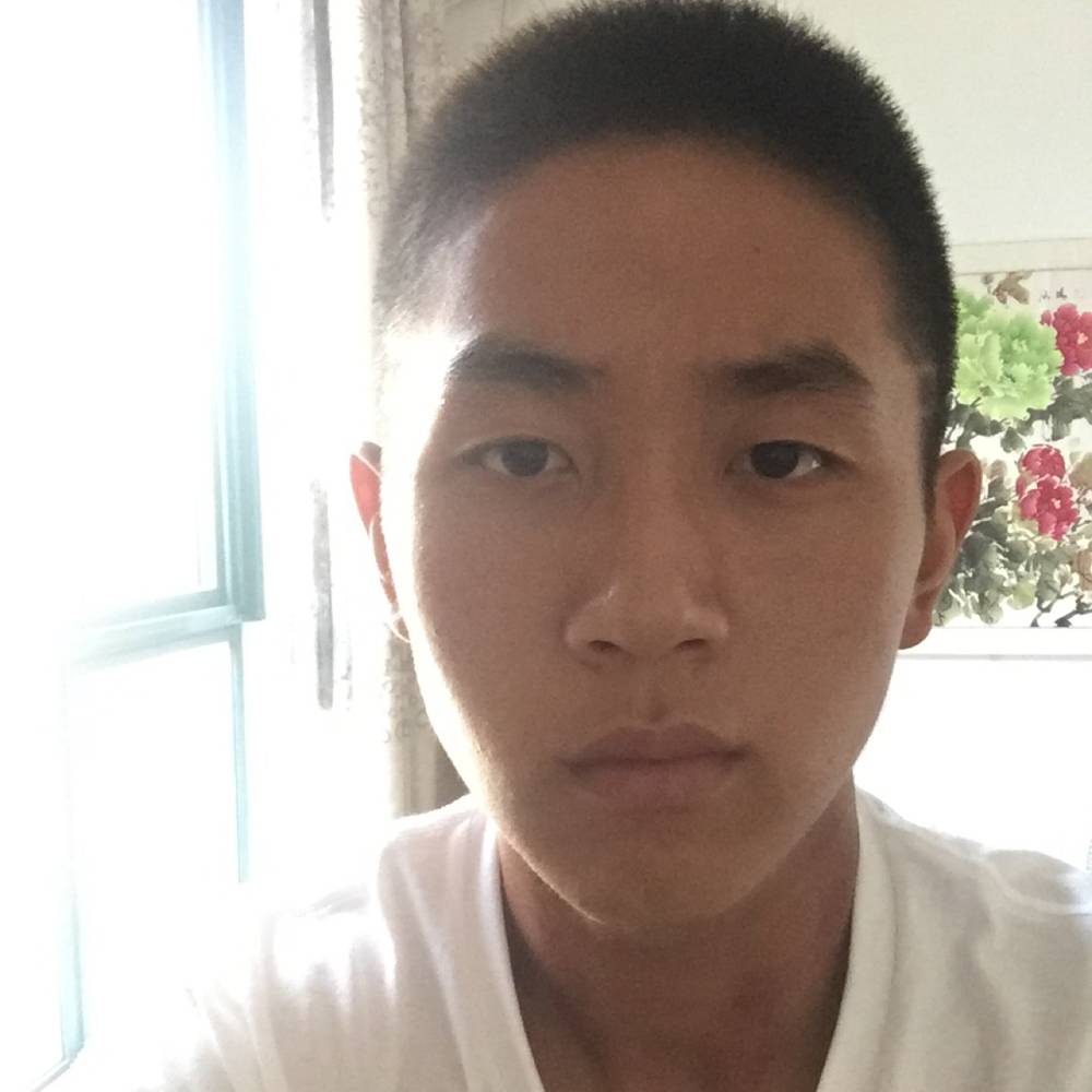 英勇月亮的照片