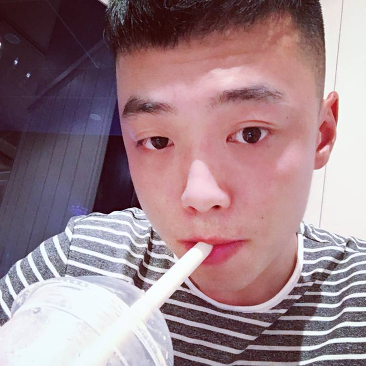 小鉴的照片
