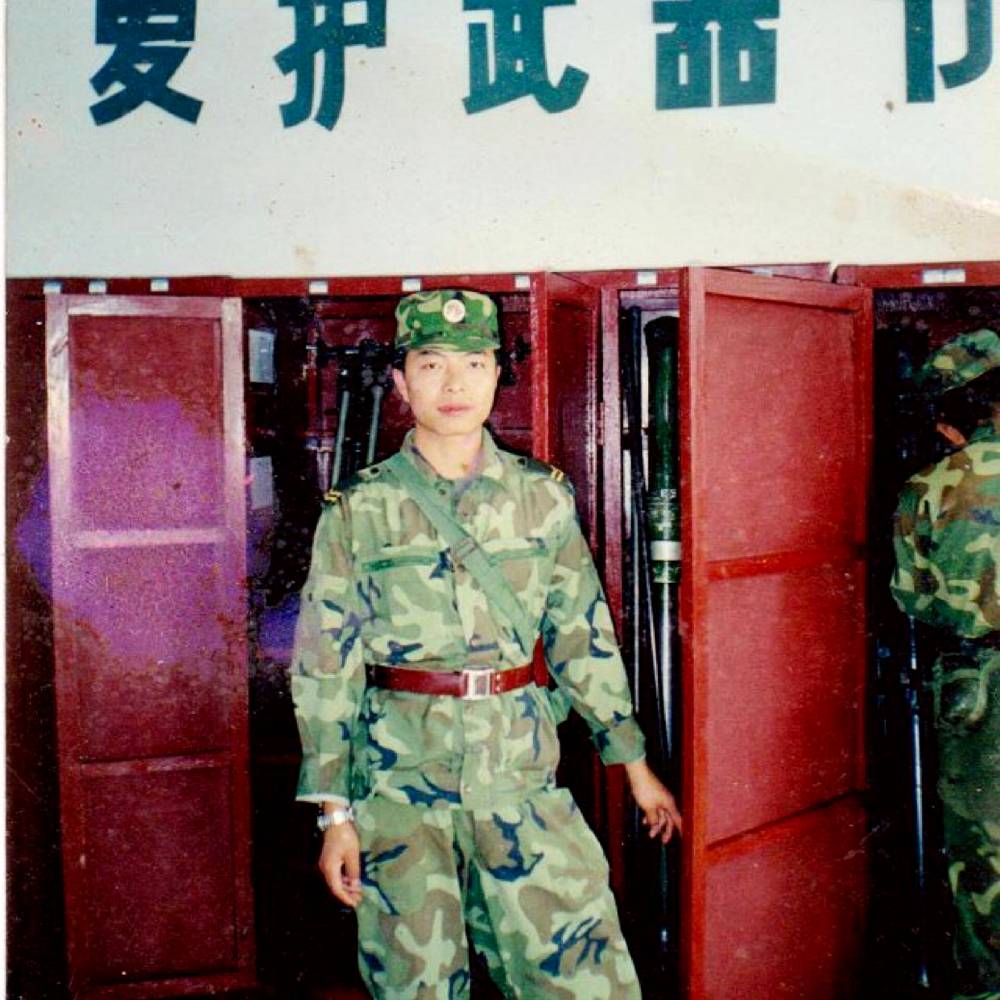 妹纸借个吻的照片