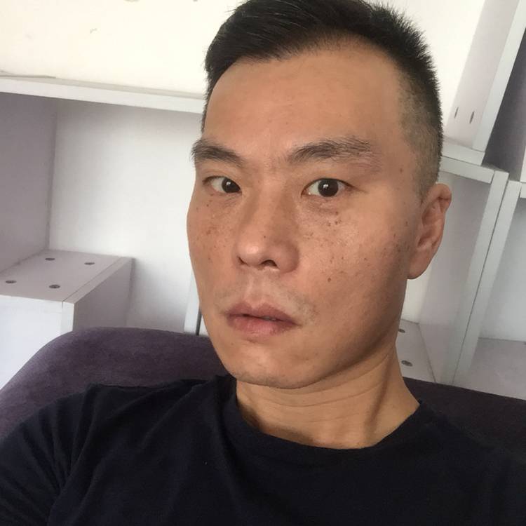 灰机的飞的照片