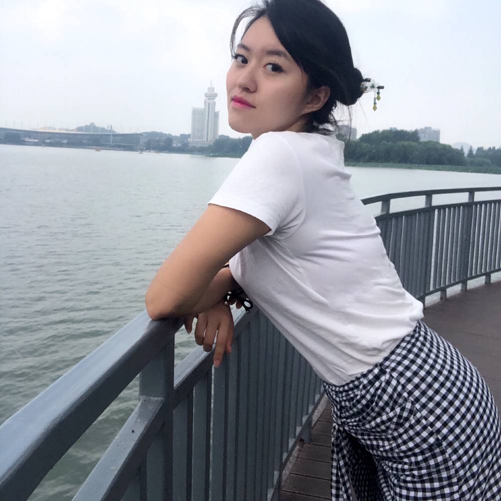 江尼美的照片