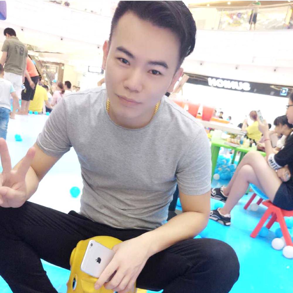 金赌男的照片