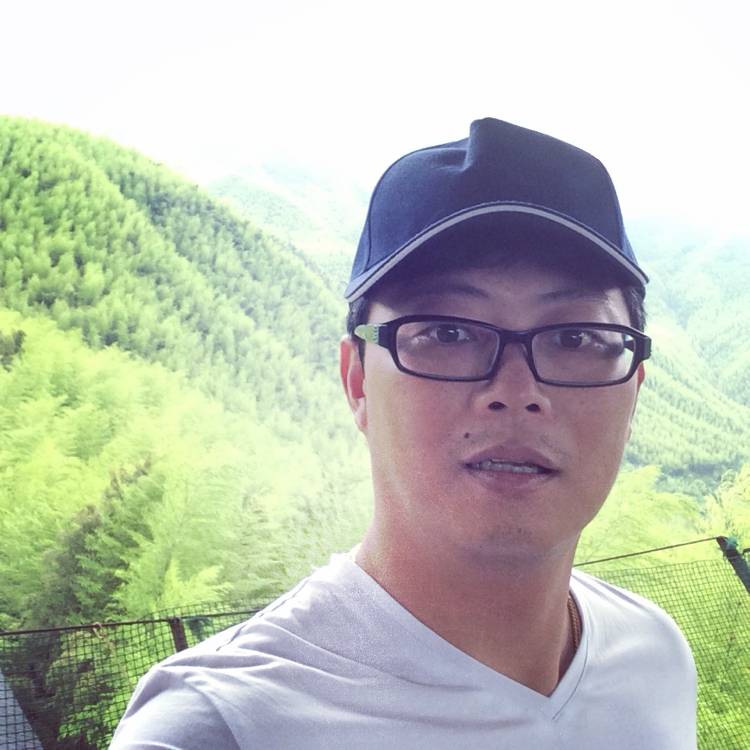 负责冷月的照片