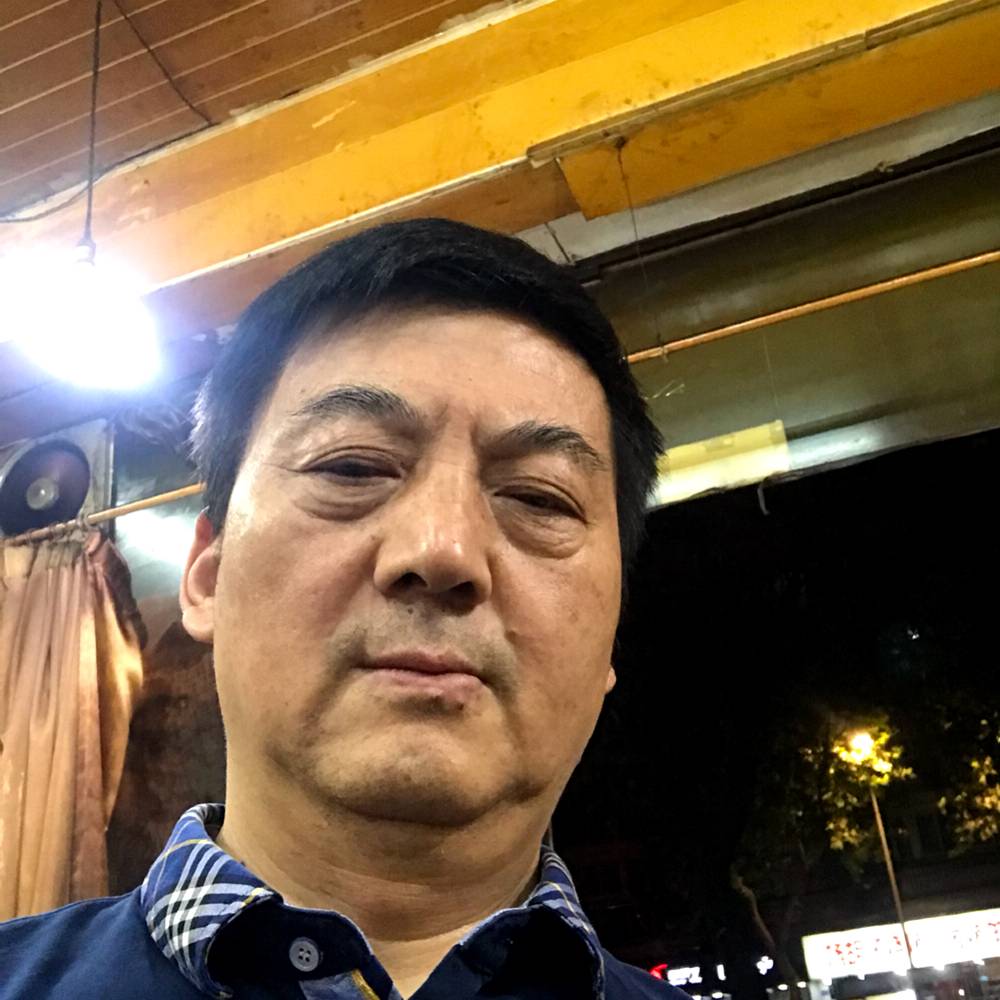 石头哥，的照片