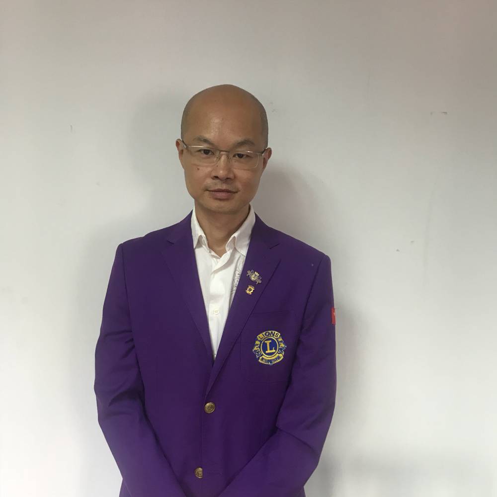 我是一个人在家的照片