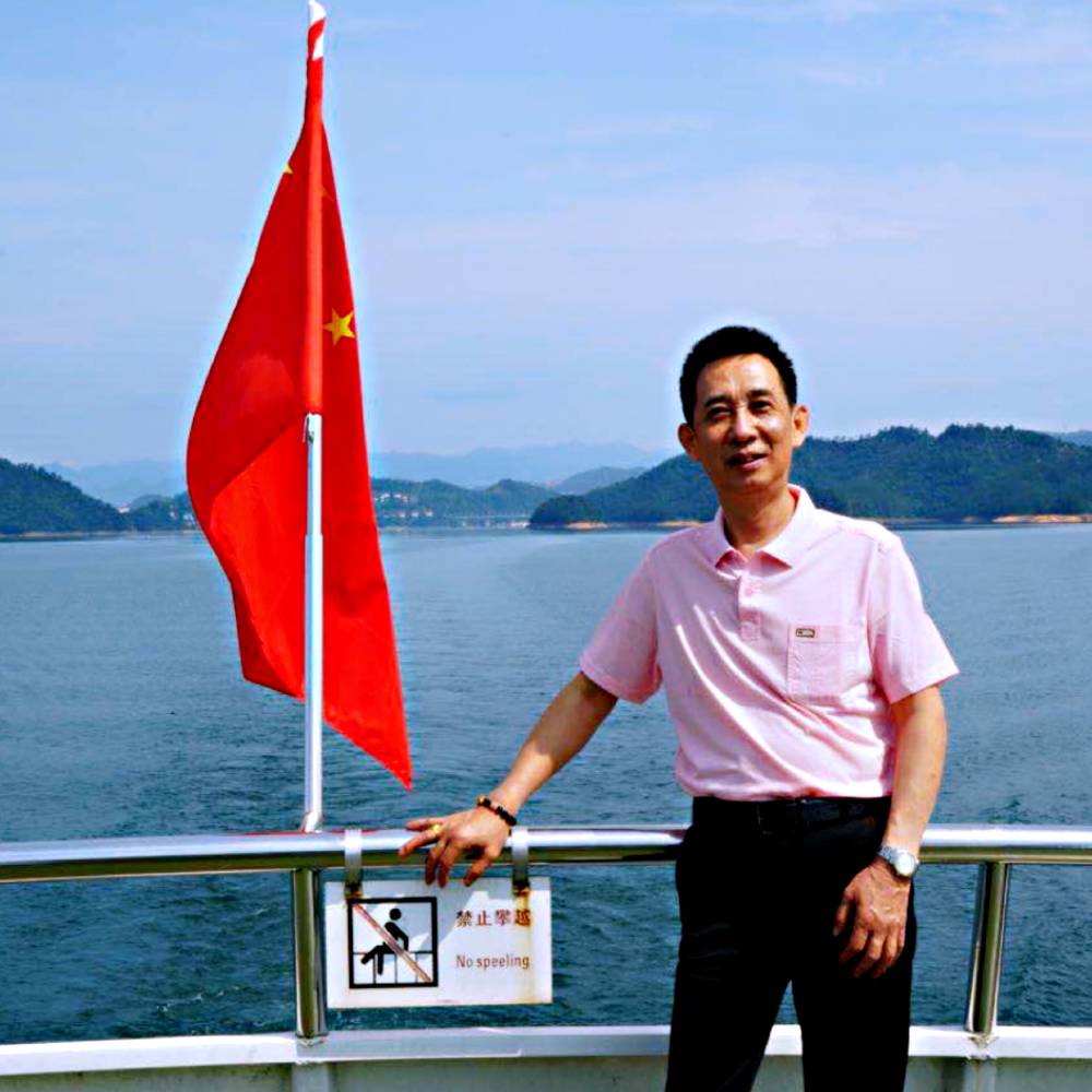 默默鞋子的照片