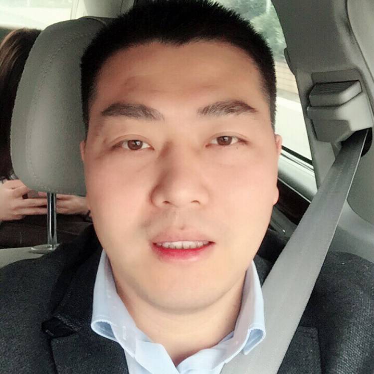 合适巨人的照片