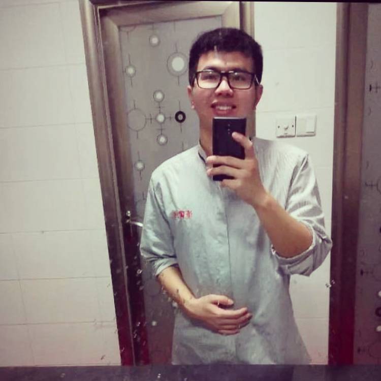 望凌晨的照片