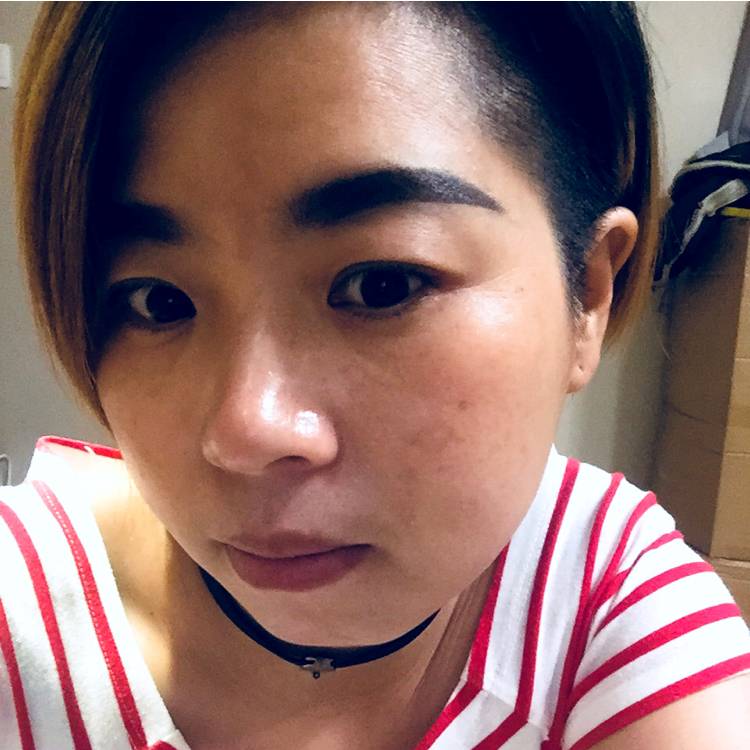 端庄溪流的照片