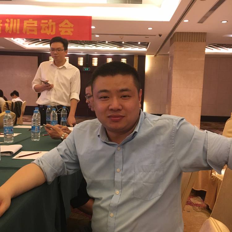 鲤鱼龙猫的照片
