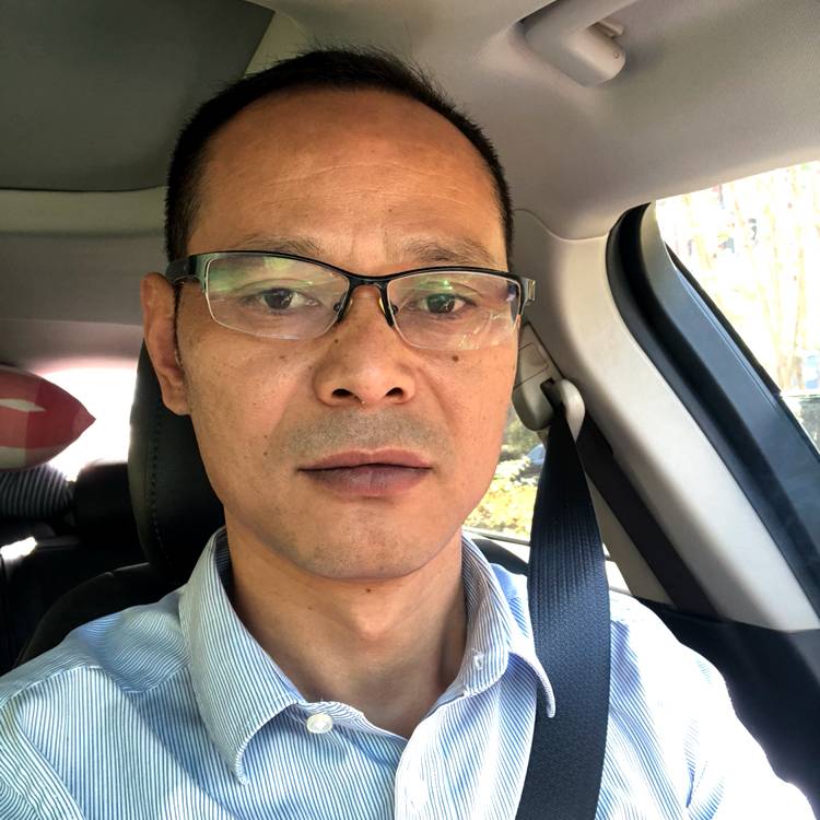 不安小松鼠的照片