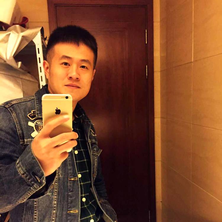 知性台灯的照片