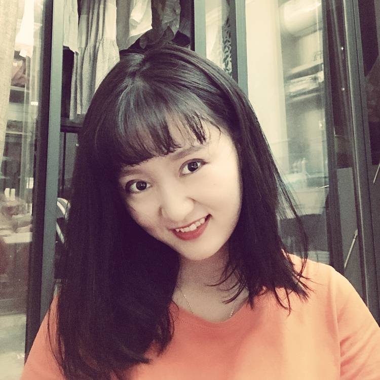 月亮小姐姐的照片