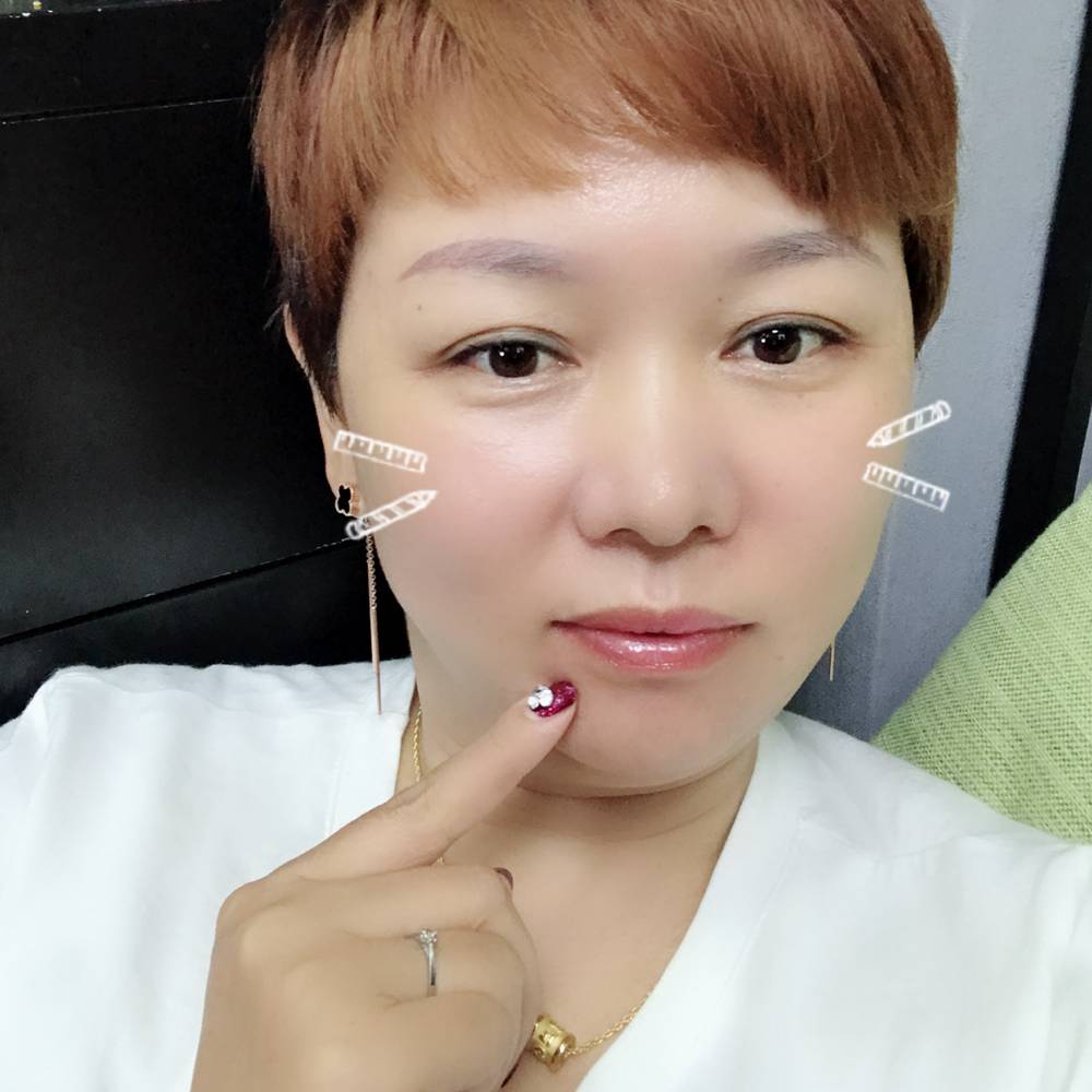凌乱短发的照片