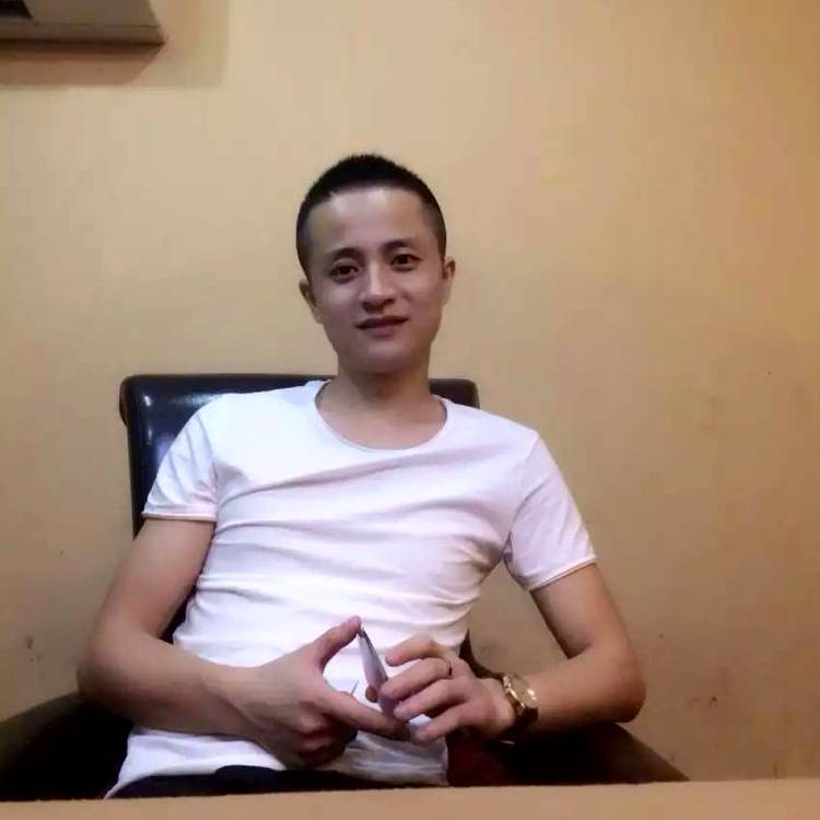 冷艳浮光的照片