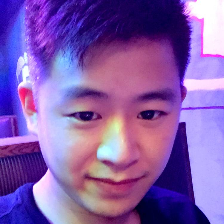 坦率香水的照片