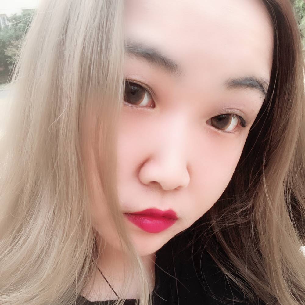 初栀暖桃的照片