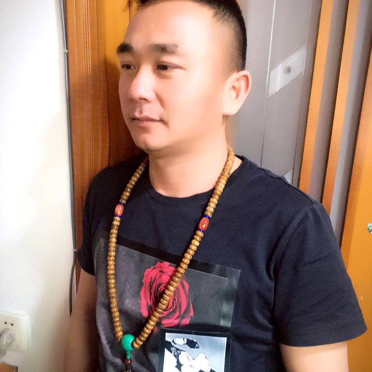 威武纸鹤的照片