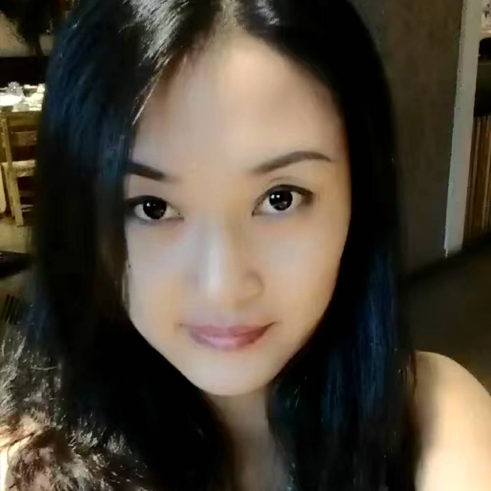 腼腆百褶裙的照片