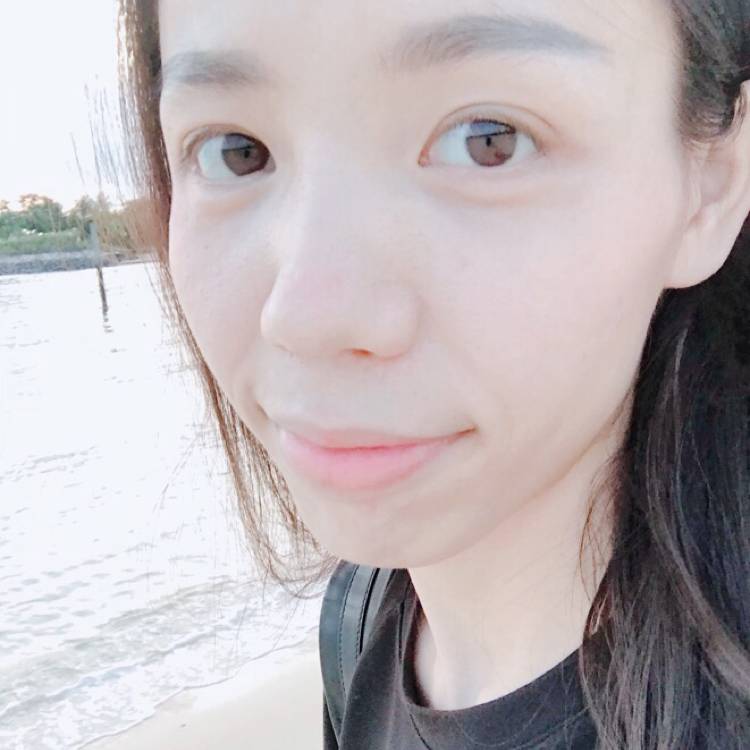 洁净路灯的照片