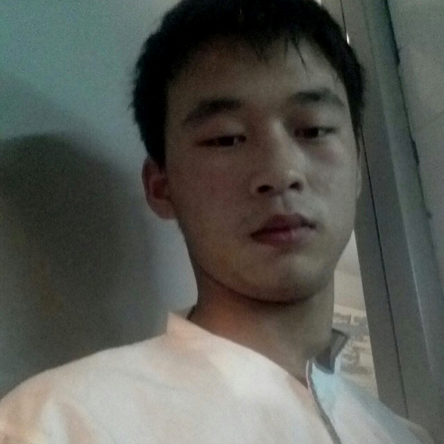 大力帅哥的照片