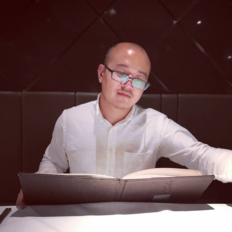 决定早睡的叶先生的照片
