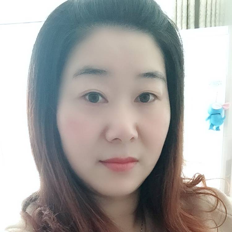 初夏的樱花的照片