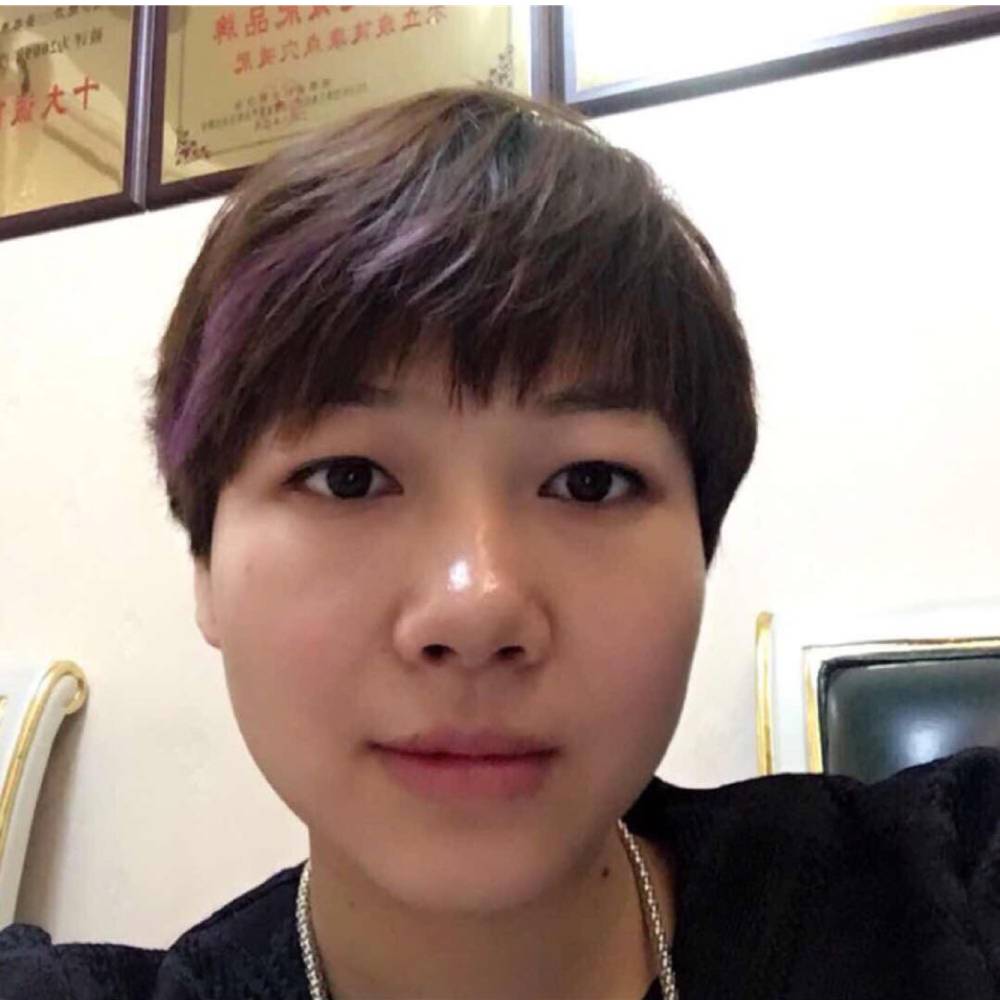落后翅膀的照片