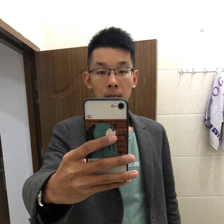 优美小伙的照片