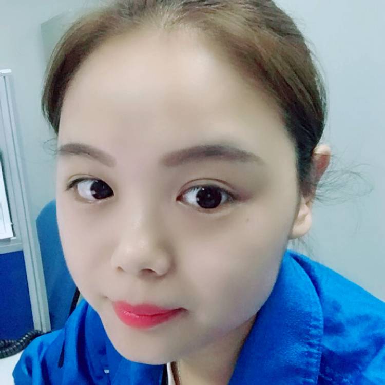 忧心母鸡的照片
