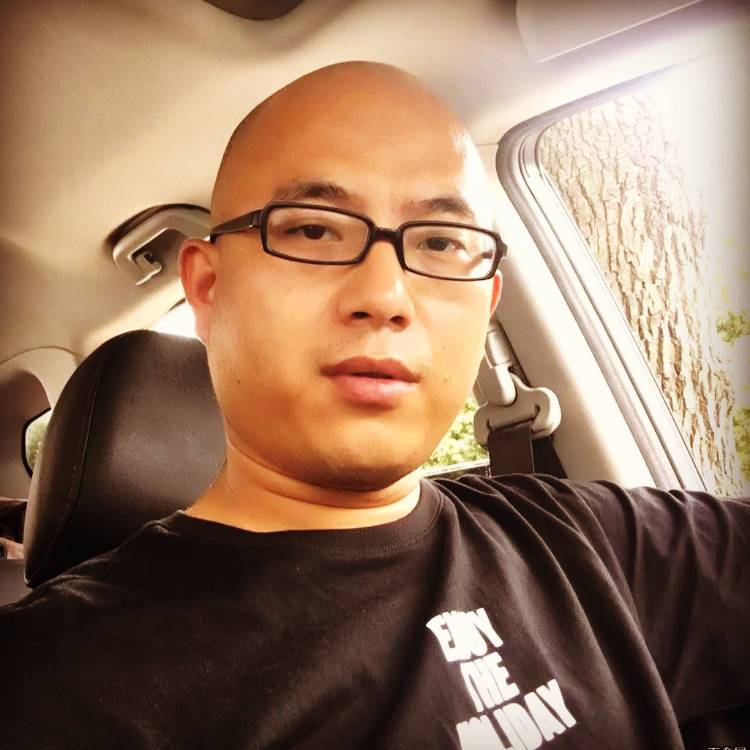 故意野狼的照片