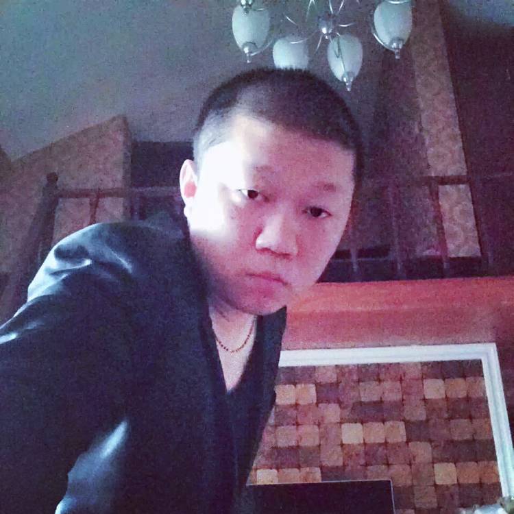 温暖的胖哥有毒的照片