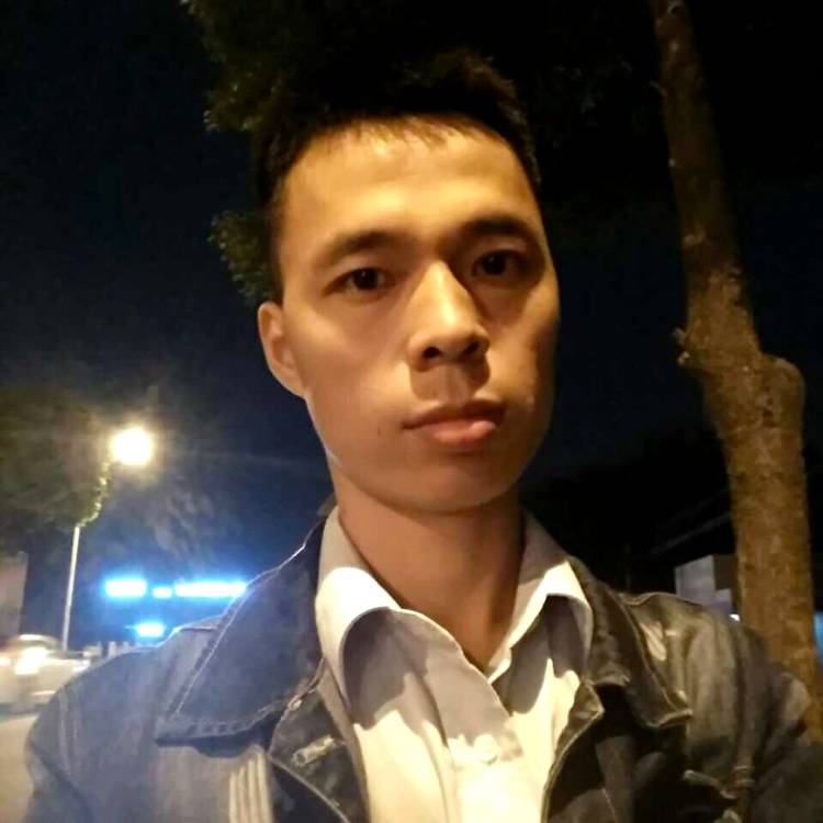 避风良港寻找停泊的照片