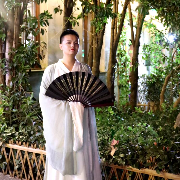 浮华的夜的照片