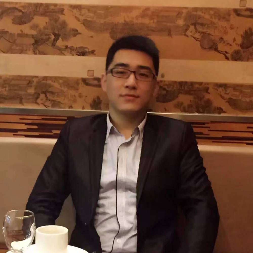 凶狠电灯胆的照片