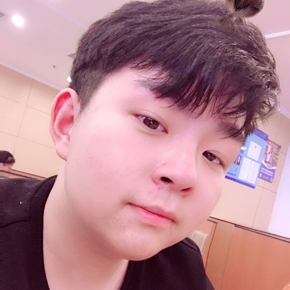 动听秋月的照片