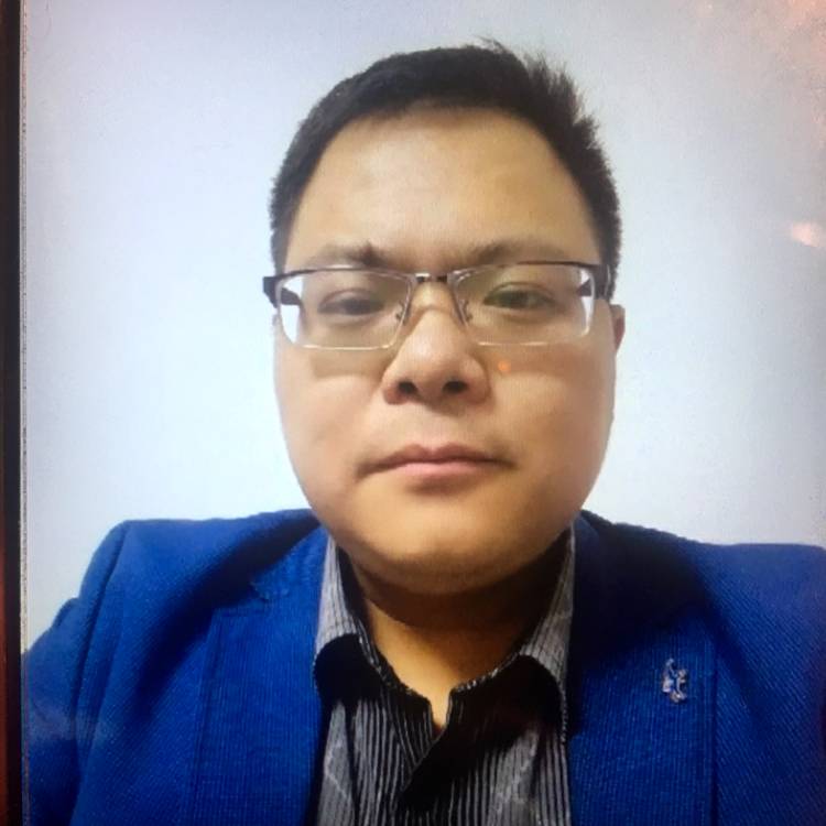 光亮方盒的照片