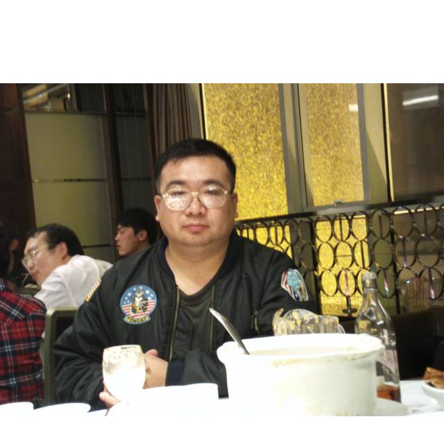 睿智男士的照片