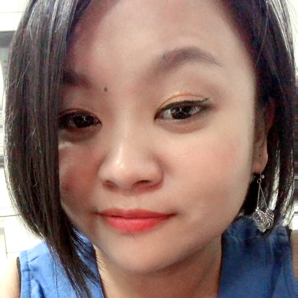 黯然美女的照片