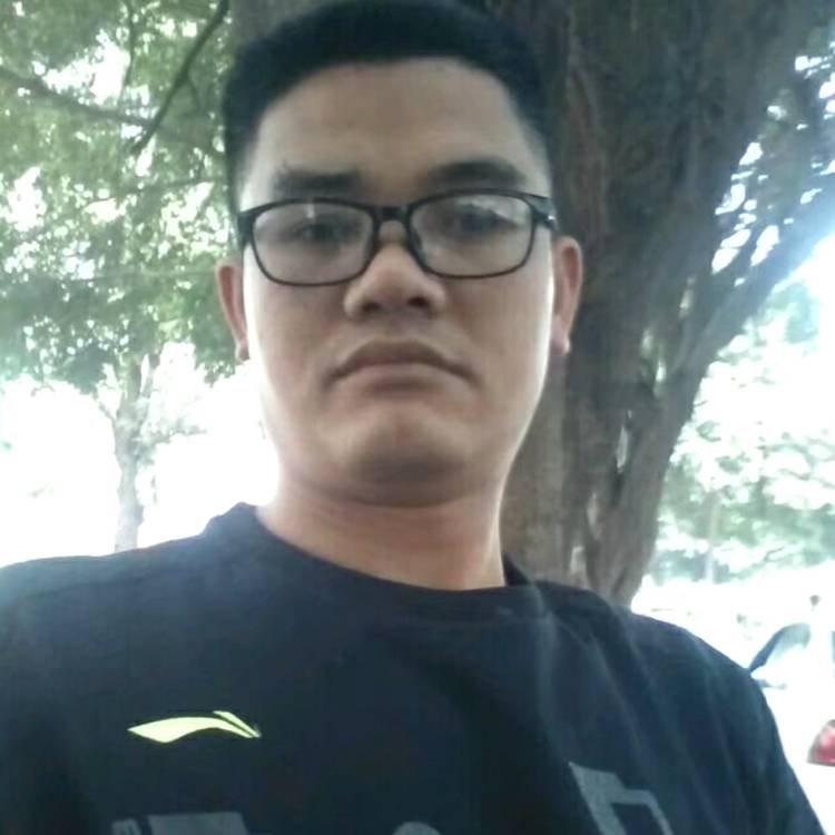 翩飞睫毛的照片